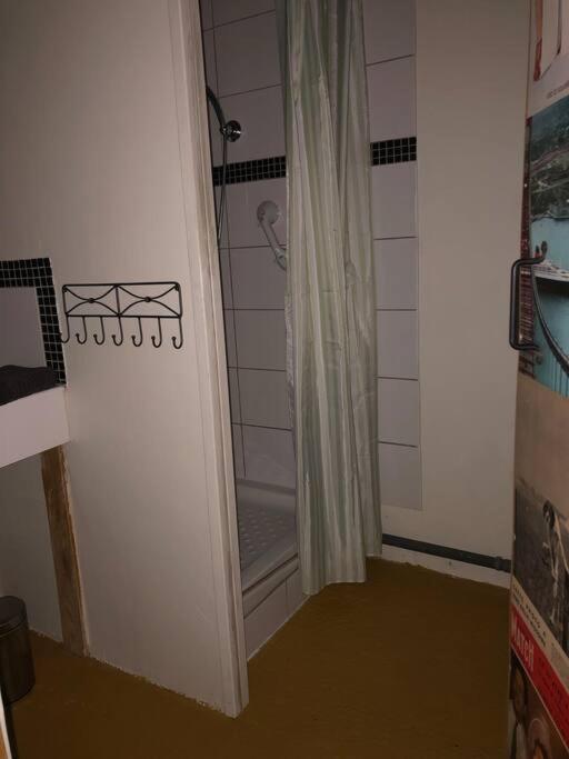 Le Bon Chemin Ateliers Lägenhet Sainte-Nathalène Exteriör bild