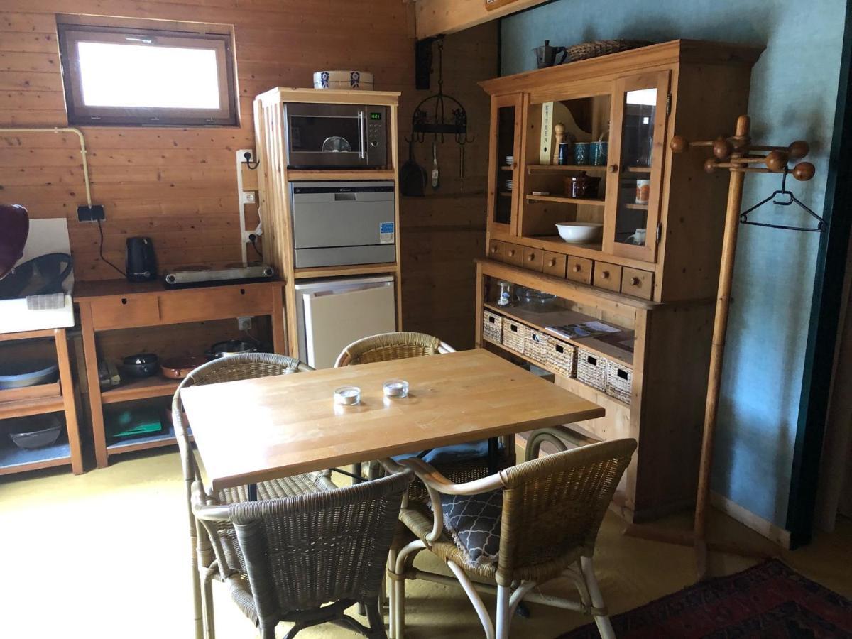 Le Bon Chemin Ateliers Lägenhet Sainte-Nathalène Exteriör bild