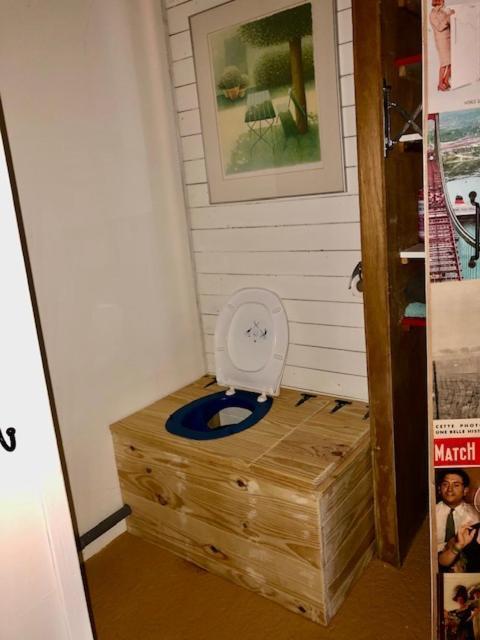 Le Bon Chemin Ateliers Lägenhet Sainte-Nathalène Exteriör bild